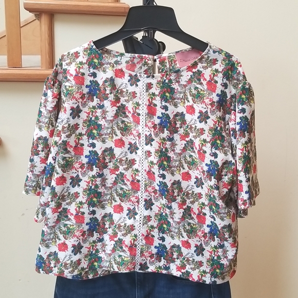 2/$12 Spring Floral 3/4 Sleeve Crop Top Size S - Picture 3 of 9